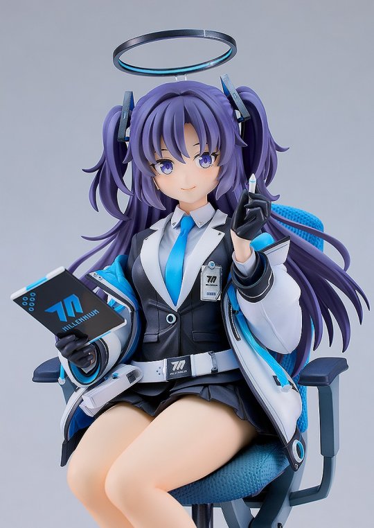 《蔚蓝档案》早濑优香角色手办开启预订，揭秘可爱会计的日常生活！(图2)